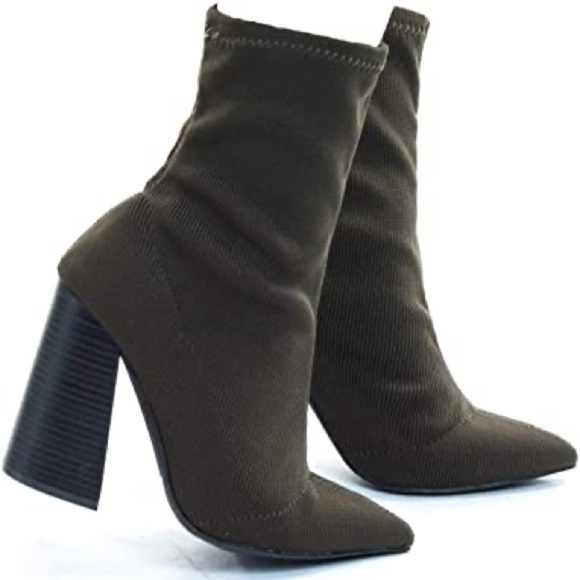 Wild Diva Shoes - Wild Diva • Black sock chunky heel ankle boots